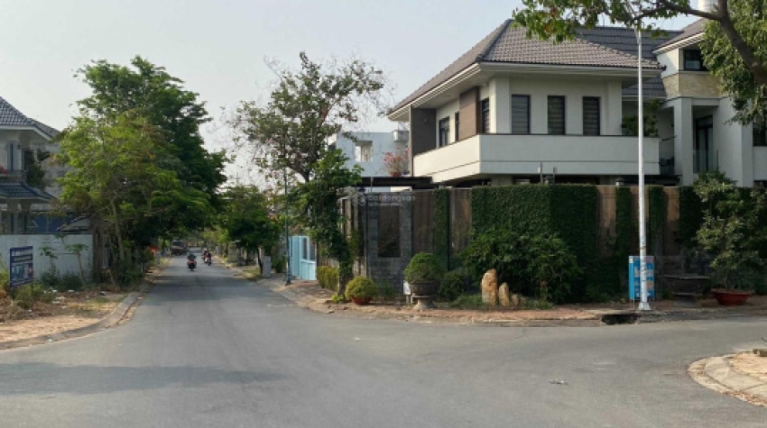 Chính chủ Nhượng lô đất goc 2MT 8x20 dường số 10 Vĩnh Phú Thuận an, Bình Dương