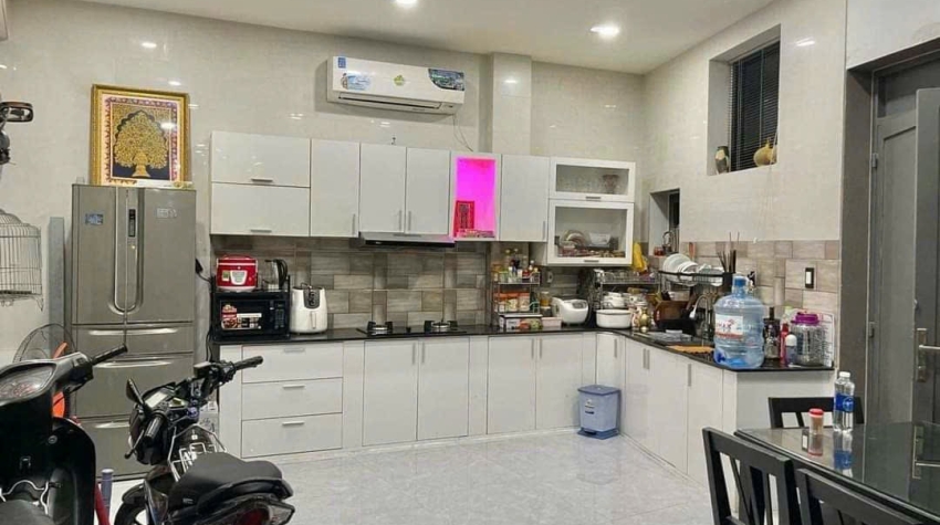 Bán nhà 3 lầu vào ở ngay phường 11 Bình Thạnh