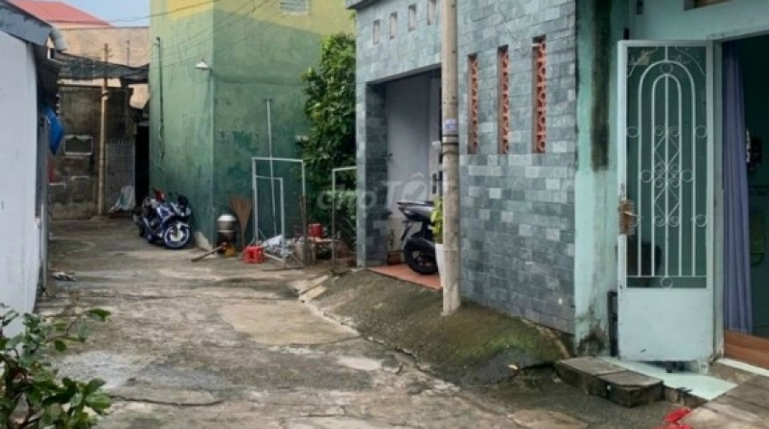 -Cần bán dãy nhà trọ hẻm 4m đường số 6 p. Linh Xuân Q. Thủ Đức.