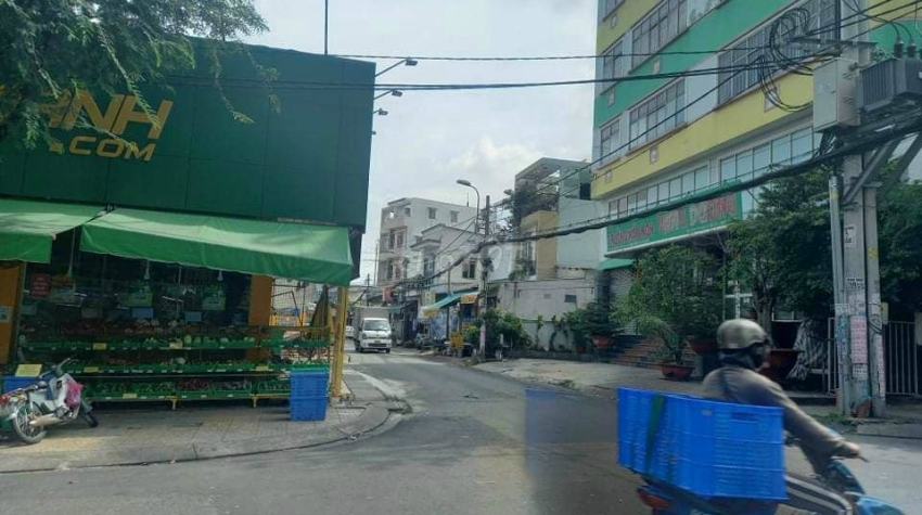-Cần bán dãy nhà trọ hẻm 4m đường số 6 p. Linh Xuân Q. Thủ Đức.