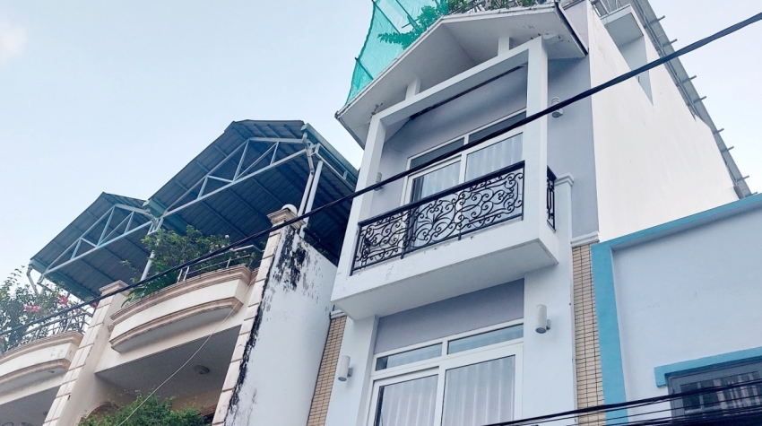 Nhà bán chính chủ  Đường số 79, phường Tân Quy, Quận 7. Diện tích: 4m x 16m