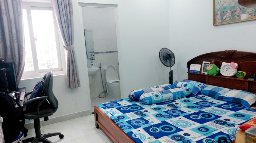 Nhà bán chính chủ  Đường số 79, phường Tân Quy, Quận 7. Diện tích: 4m x 16m
