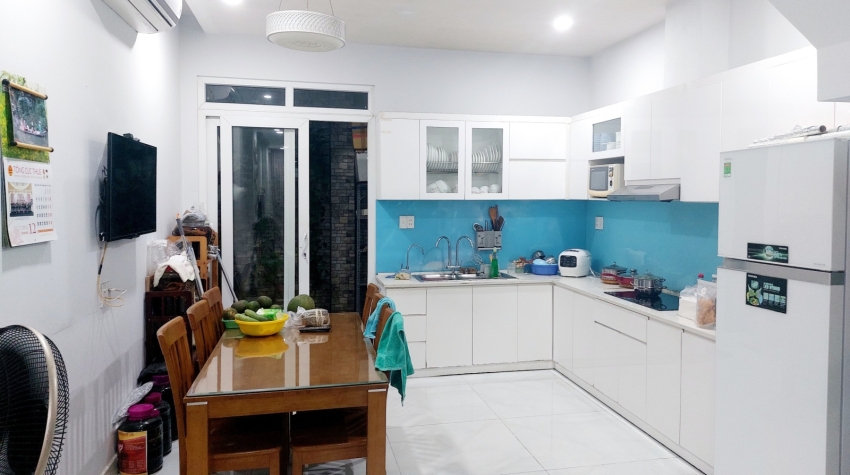 Nhà bán chính chủ  Đường số 79, phường Tân Quy, Quận 7. Diện tích: 4m x 16m