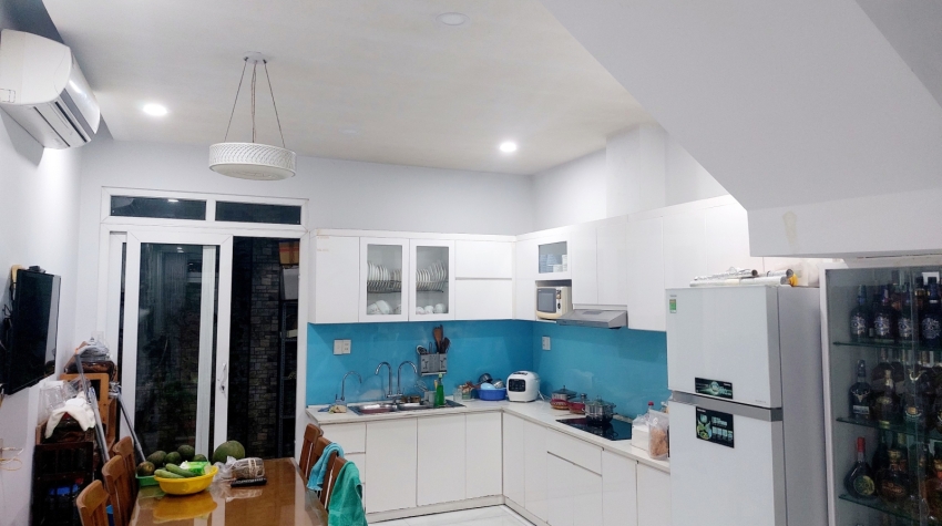 Nhà bán chính chủ  Đường số 79, phường Tân Quy, Quận 7. Diện tích: 4m x 16m